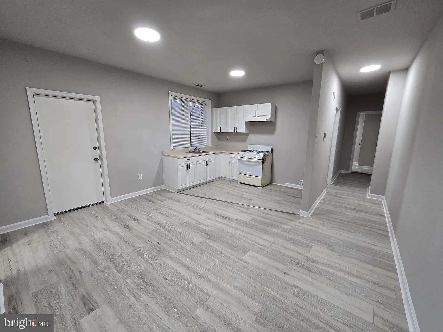 2 bed, 2252 sqft, $1,100 — Photo 4