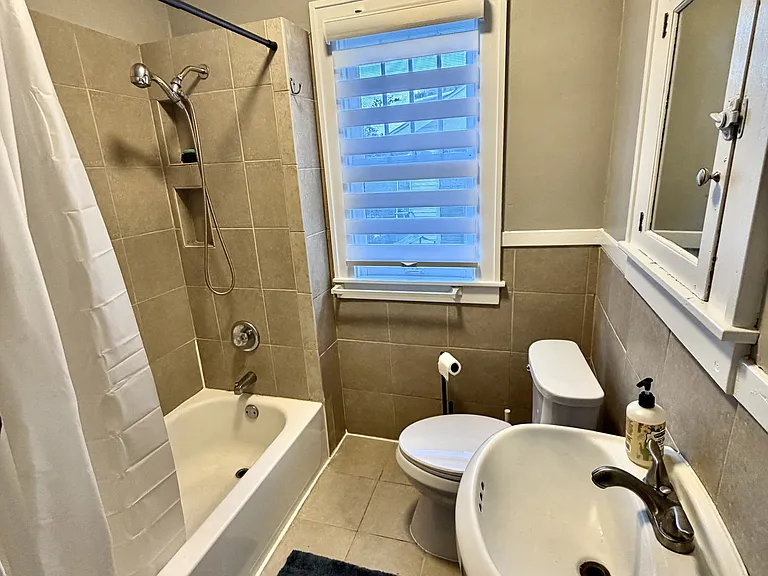941 McReynolds Ave NW #1 — Photo 6