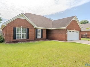 1404 Lake Pointe Dr SW, Decatur, AL 35603
