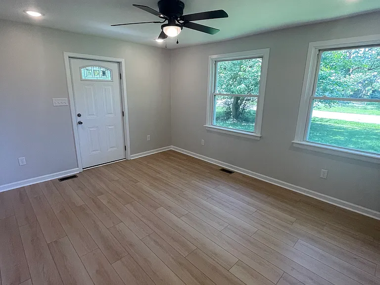 5800 Brighton Rd — Photo 13