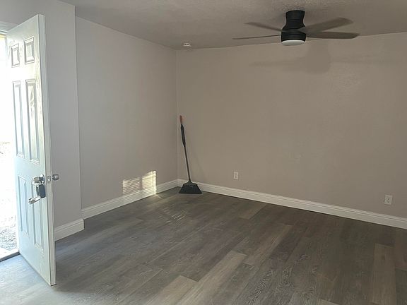 3rd image of 10555 Monroe Ave #9