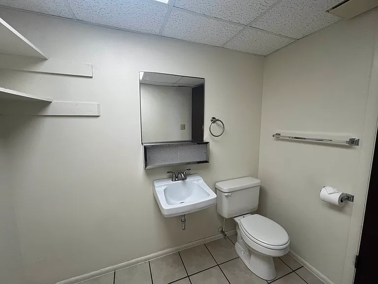 674 N Main St #674 — Photo 9