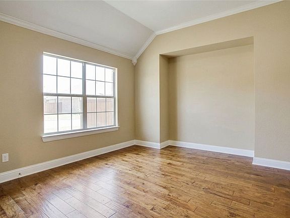 3rd image of 317 Billo Ct