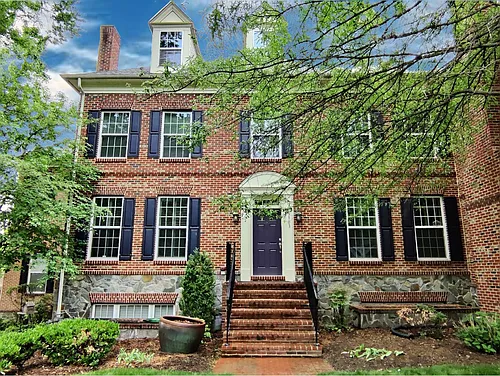3903 Chain Bridge Rd #1 Photo 1
