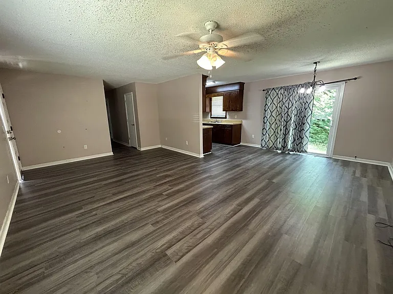419 Patterson St — Photo 3