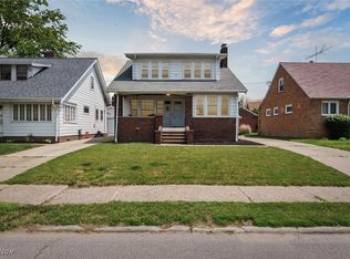 17409 Tarrymore Rd, Cleveland, OH 44119