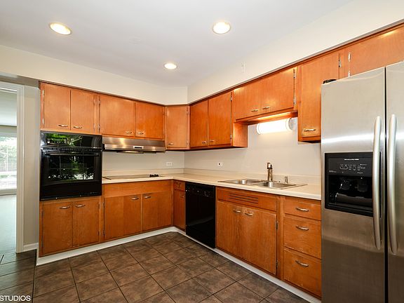3rd image of 1109 Lake Ave