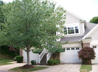 490 Sandstone Ct, Erie, PA 16505