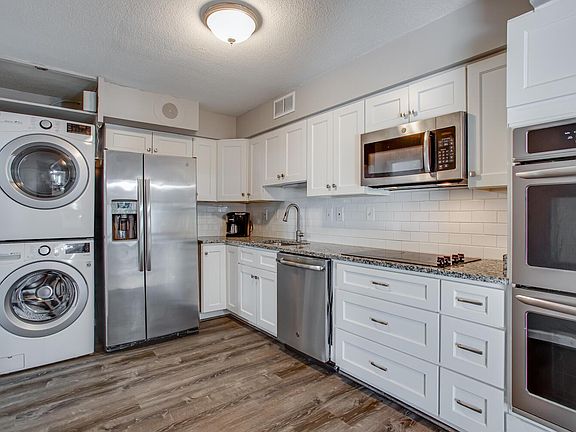 4th image of 309 Yoakum Py #318