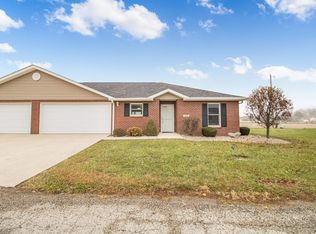 122 Sunset Dr, Winchester, IN 47394