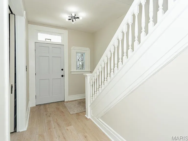 3303 Oxford Ave — Photo 15