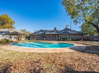2704 S Berry Rd, Norman, OK 73072