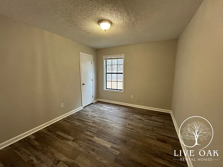 904 Willowbrook Dr — Photo 14