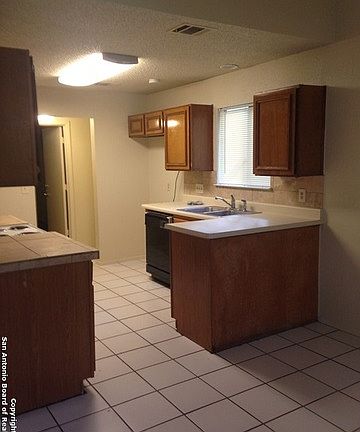 5th image of 9834 Boulder Hill St