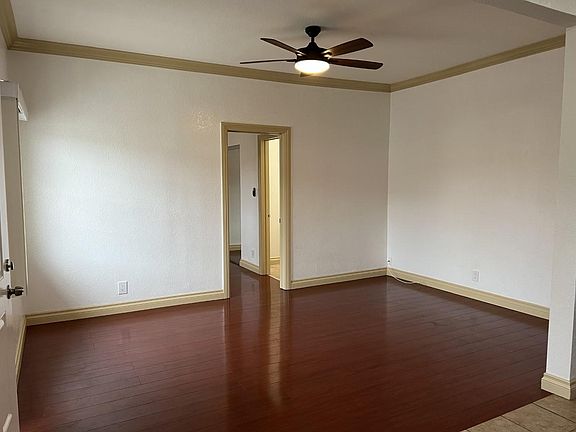 5th image of 4444 W 115th St APT B