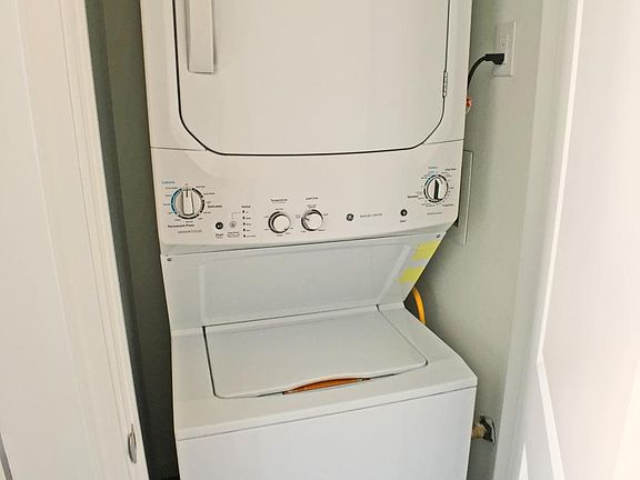4th image of 1700 W Girard Ave #1A