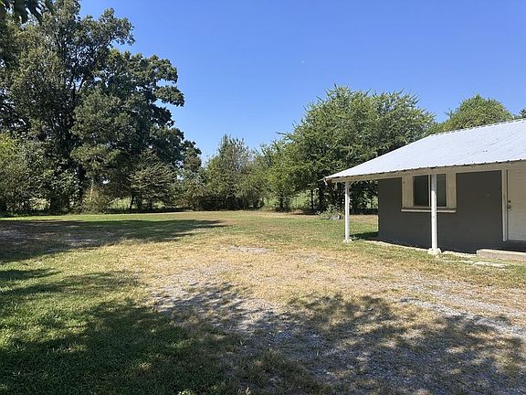 2nd image of 2227 Cave Hollow Rd NE