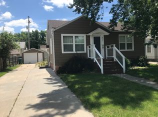 807 W 17th St, Grand Island, NE 68801