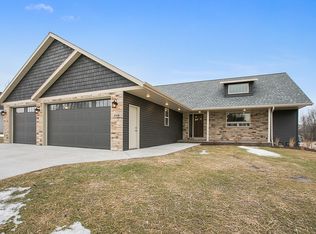 3108 W Point Rd, Green Bay, WI 54313