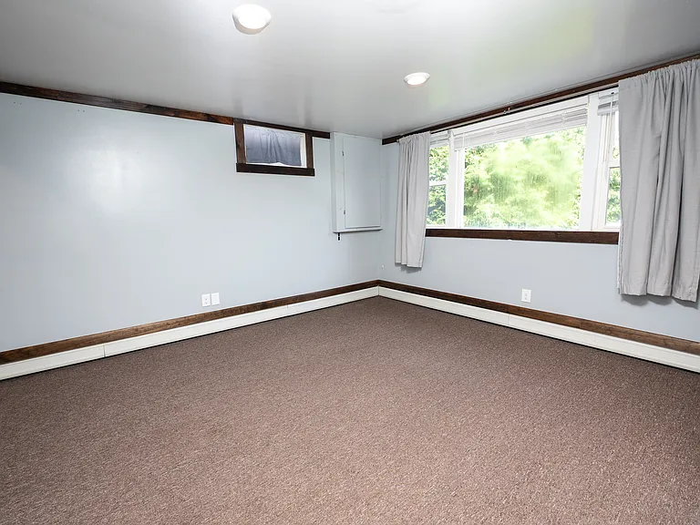 1330 Logan St — Photo 12