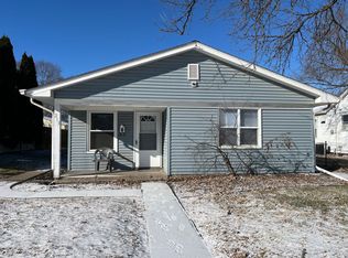 213 45th St, Moline, IL 61265