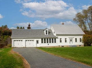 391 Bimson Dr, Barnet, VT 05821