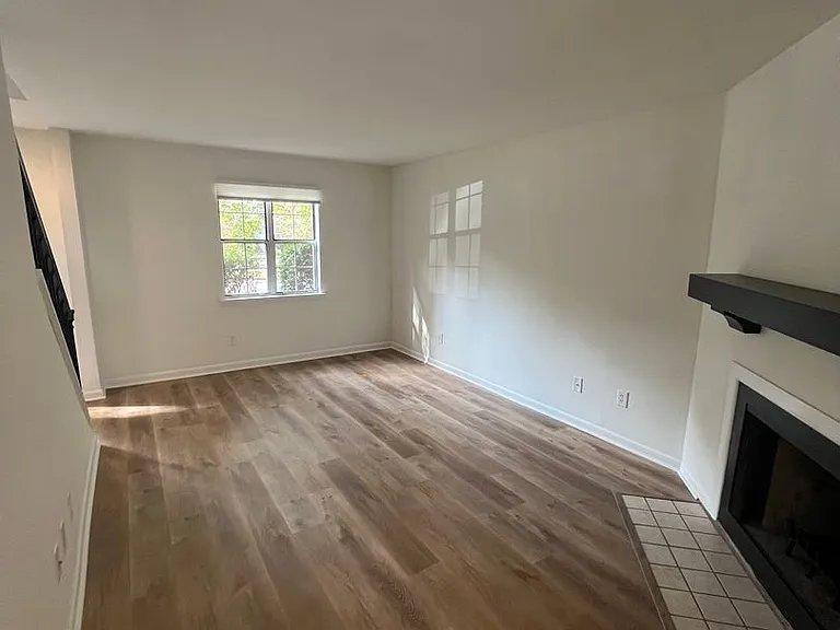 3276 Heathstead Pl — Photo 14