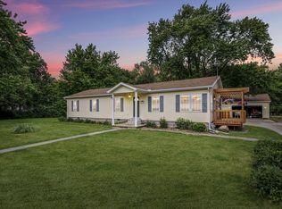 306 W Sangamon St, Fisher, IL 61843