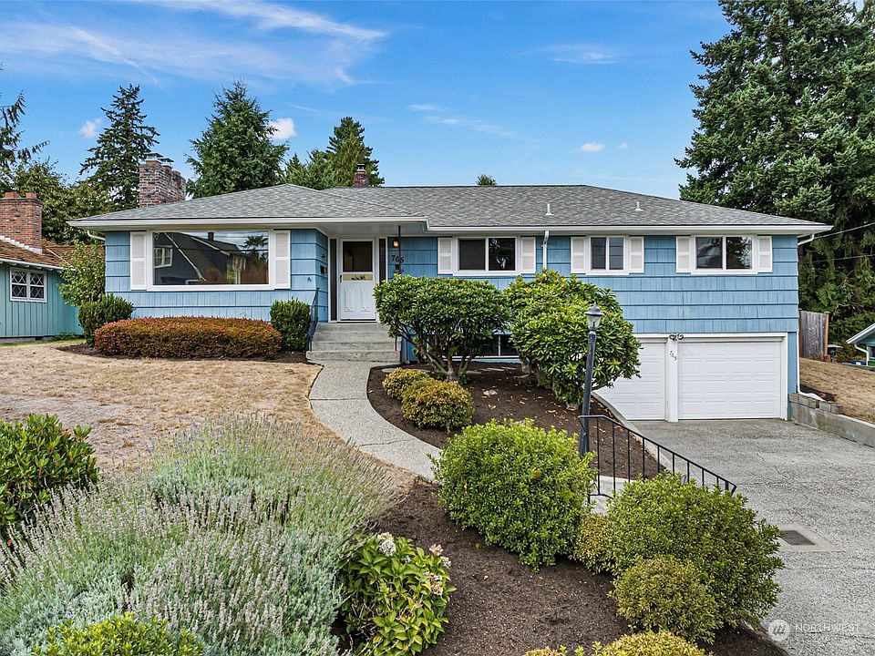 This mid-century modern Fircrest Gem is ready and waiting for you!>