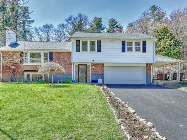 11 Cedar Ln, Medfield, MA 02052
