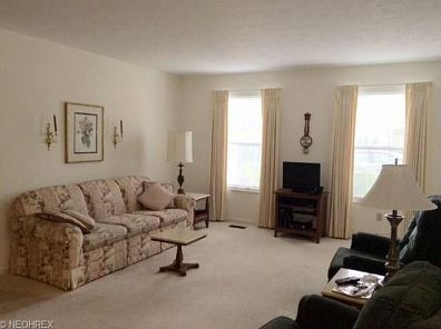 3rd image of 3395 Ash Ln
