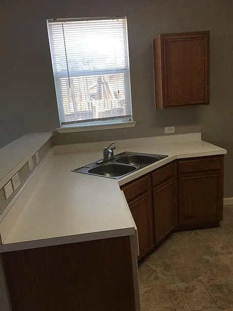 Kitchen - 11800 Bobcat Dr