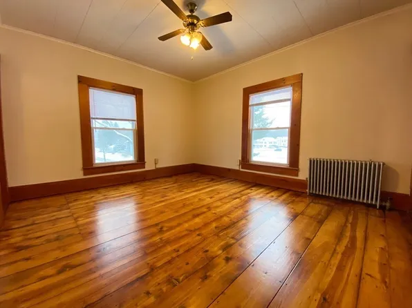 73 Walnut St APT 2, Athol, MA 01331