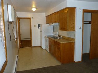 1209 8th Ln APT 8, Anoka, MN 55303