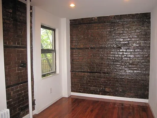 Rented by Sky Management | media 32