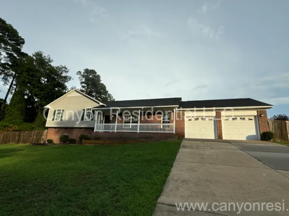 229 Lakeside Rd, Raeford, NC 28376