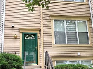 22 Kinsman View Cir, Silver Spring, MD 20901