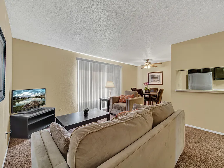 Vista Ventana Apartments — Photo 18