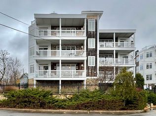 32 Shipyard Ln UNIT B, Milford, CT 06460