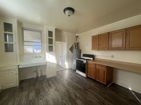 107-109 East Main Street