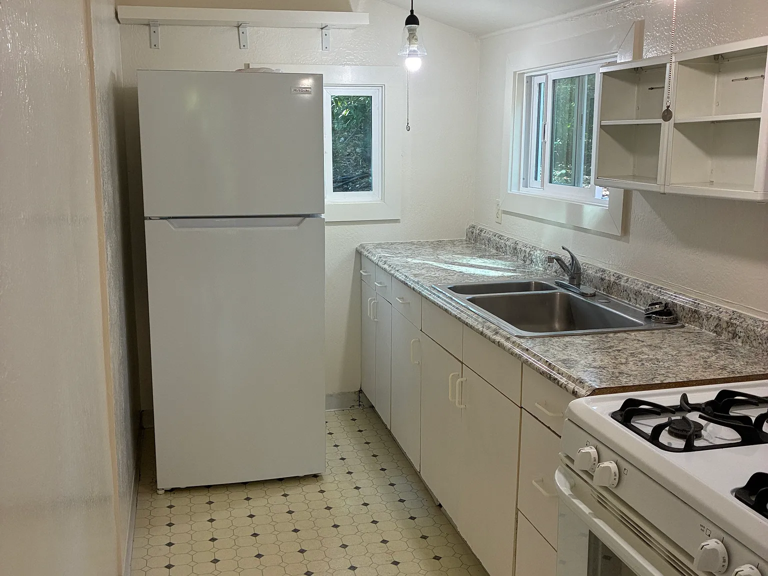 2 bed, $2,000 — Photo 4