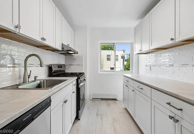 257 Main St #B — Photo 10