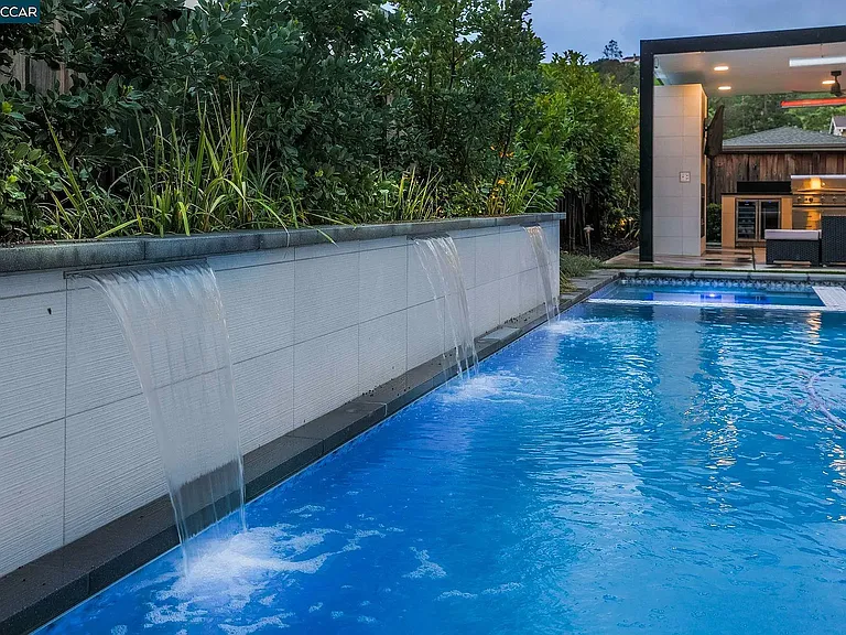 226 Akabane Ln — Photo 54