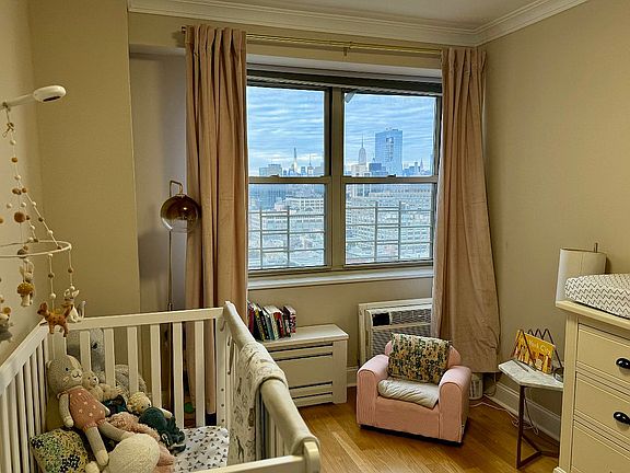 4th image of 80 N Moore St #8027C