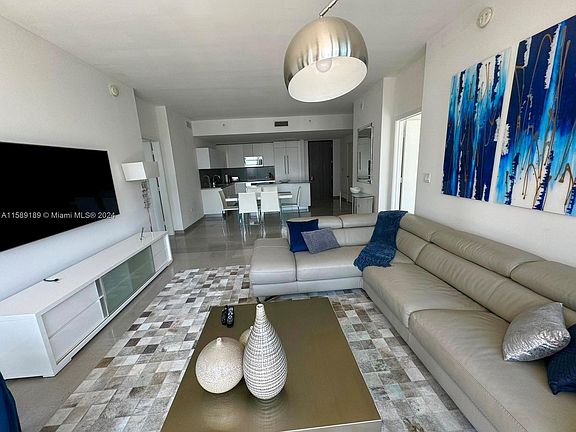 3rd image of 88 SW 7th St APT 2709