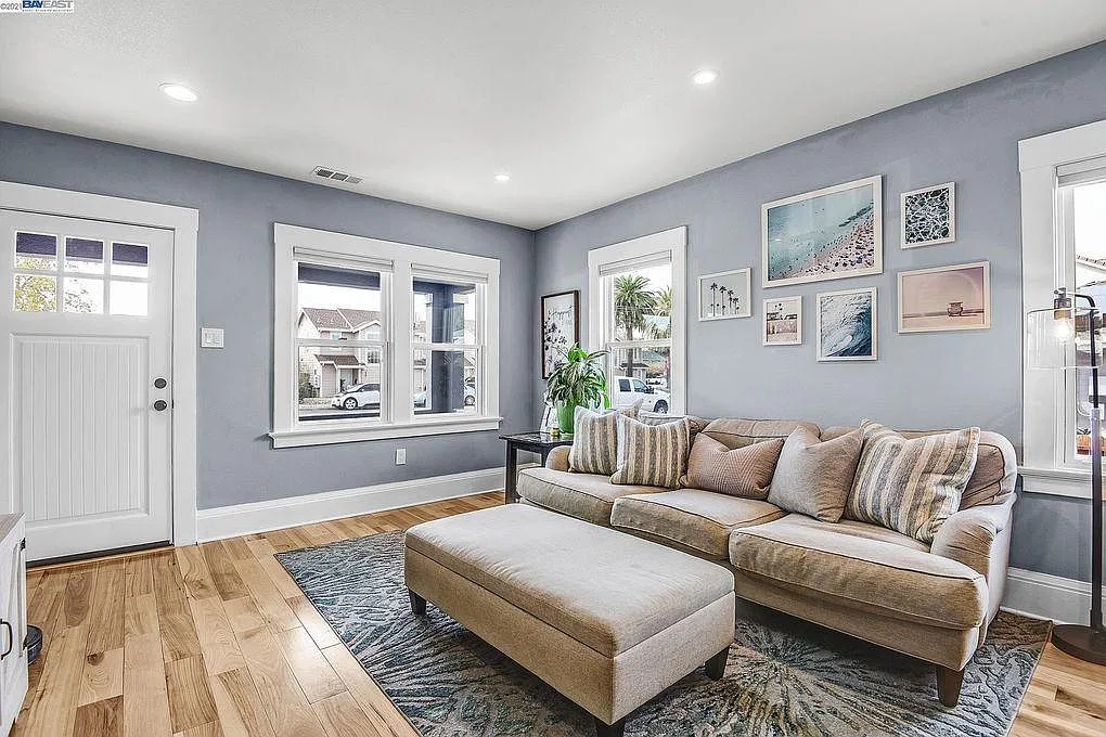 3 bed, 1196 sqft, $4,500 — Photo 3