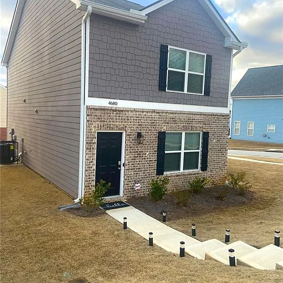 4680 Parkway Cir — Photo 1