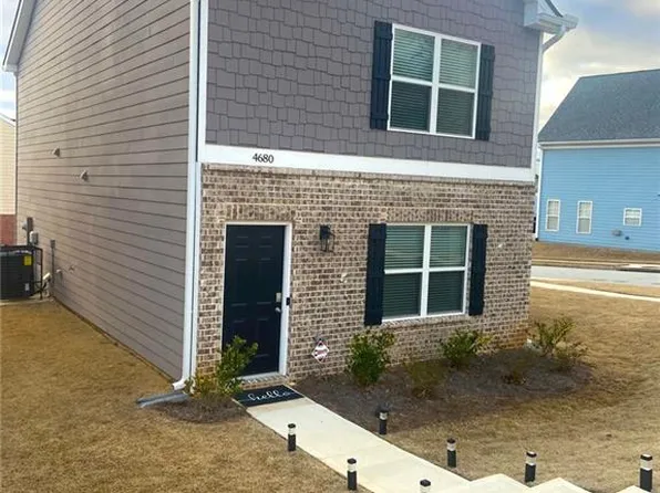 4680 Parkway Cir, Atlanta, GA 30349