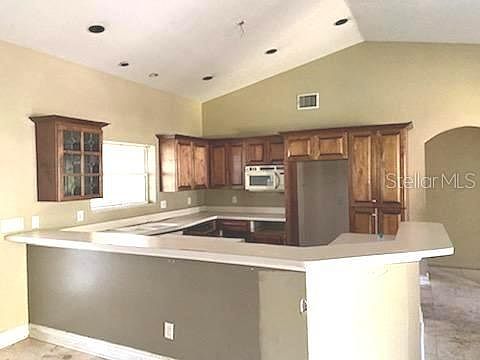4th image of 12135 Grovewood Ave