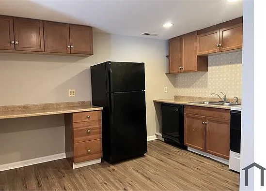 1 bed, 600 sqft, $1,200 — Photo 3
